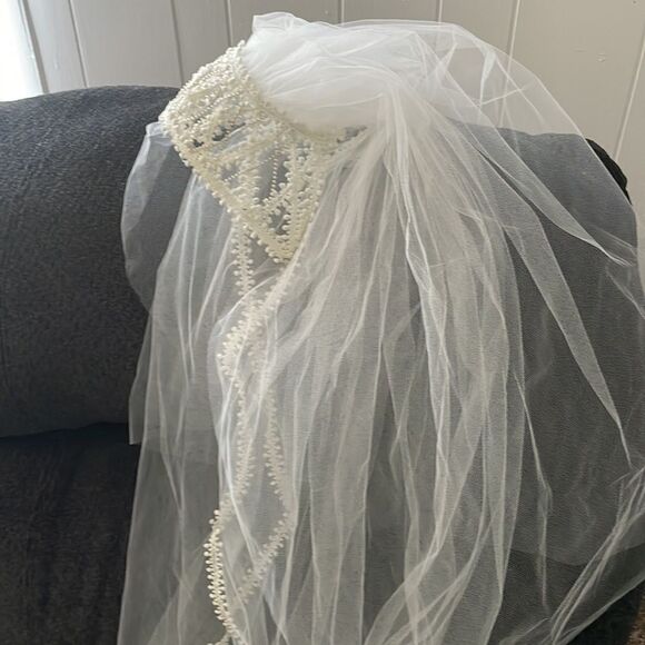 Vintage Accessories - vintage 60s pearl and jewel accent headpiece and off white wedding bridal veil
